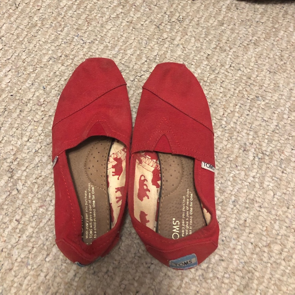 Toms